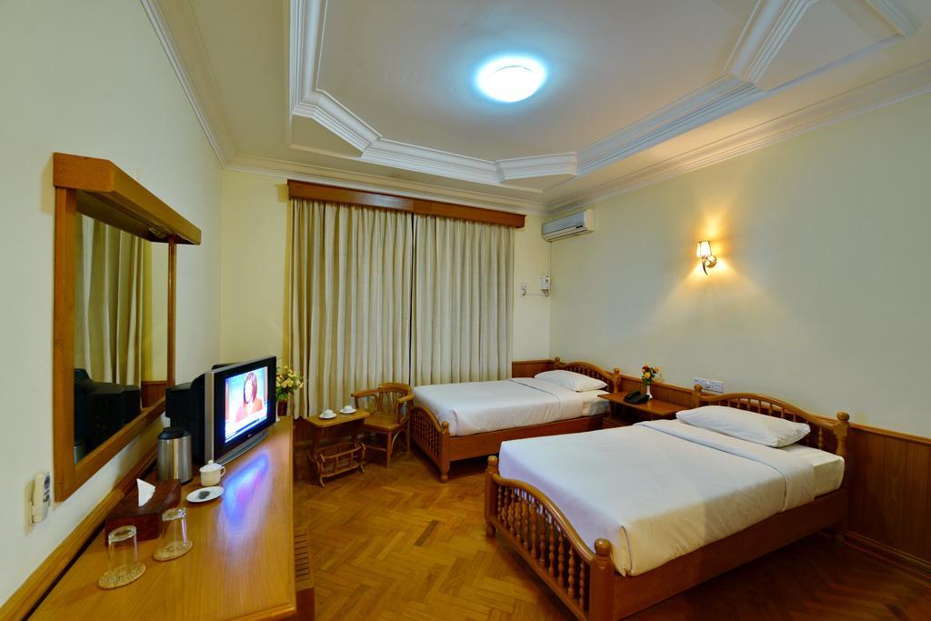 Win Unity Hotel Pyin Oo Lwin Kültér fotó